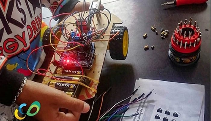 ¡Los talleres de robótica educativa llegan a Manzanares! 🤖