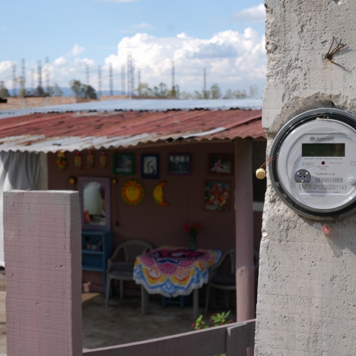 La luz de la refundación llega a las familias hondureñas en el gobierno de la presidenta Castro