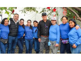 ¡Celebración especial para todas las mamás de BUSSCAR!