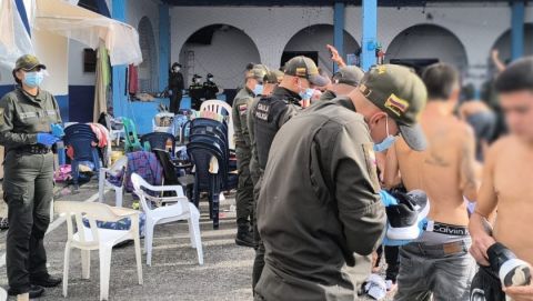 Operativos en Pereira: Policía traslada a integrante de Cordillera e incauta droga y armas en prisión