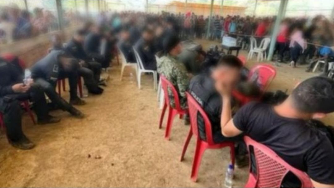 Imagen de En prisión señalados de coordinar retención de policías y militares en 2025