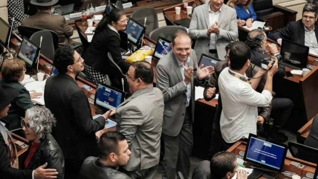 Imagen de Senado aprueba reforma laboral con todas las exigencias de Petro