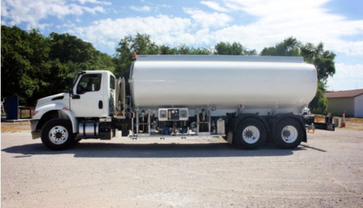 Cae por abismo un camión cisterna que transporta Biodiesel