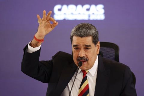 Maduro amenaza con declarar a Venezuela “en armas” ante posible agresión estadounidense