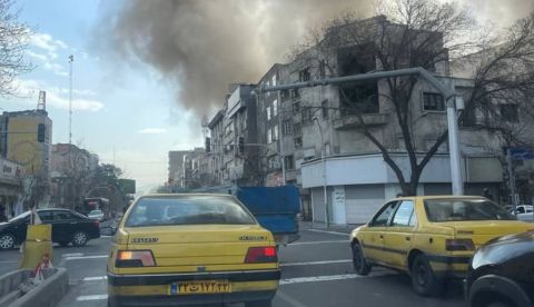 Israel ataca a Irán con apoyo de Estados Unidos