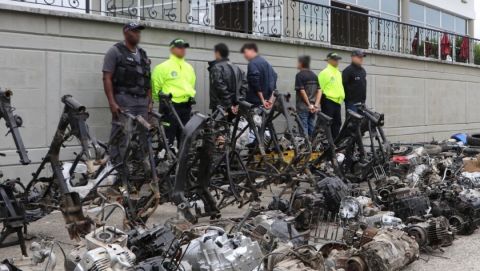 Desmantelan en Pereira desguazadero ilegal de motocicletas en la comuna Cuba