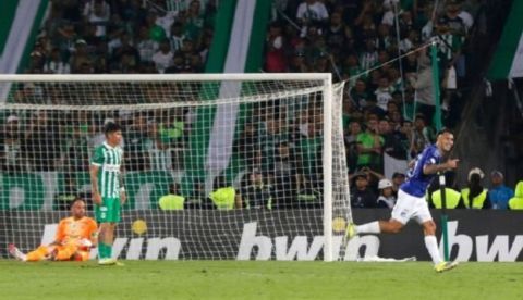Gol de Contreras desde media cancha para Millonarios contra Nacional