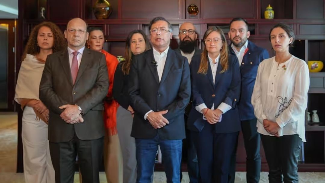 Imagen de Petro denuncia fraude en Senado y convoca a movilización tras hundimiento de consulta popular